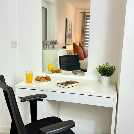 Walnut Luxurious 2-Bedroom With Ensuite - Parking, Netflix, Wifi - Close To Oxford, Bicester & Blenheim Palace Kidlington Extérieur photo