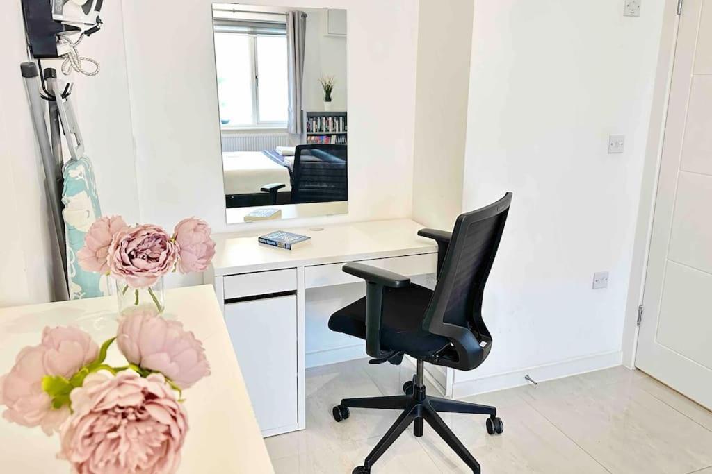 Walnut Luxurious 2-Bedroom With Ensuite - Parking, Netflix, Wifi - Close To Oxford, Bicester & Blenheim Palace Kidlington Extérieur photo