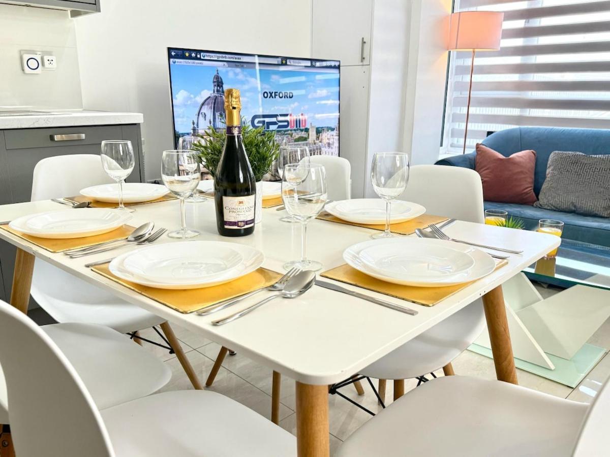 Walnut Luxurious 2-Bedroom With Ensuite - Parking, Netflix, Wifi - Close To Oxford, Bicester & Blenheim Palace Kidlington Extérieur photo