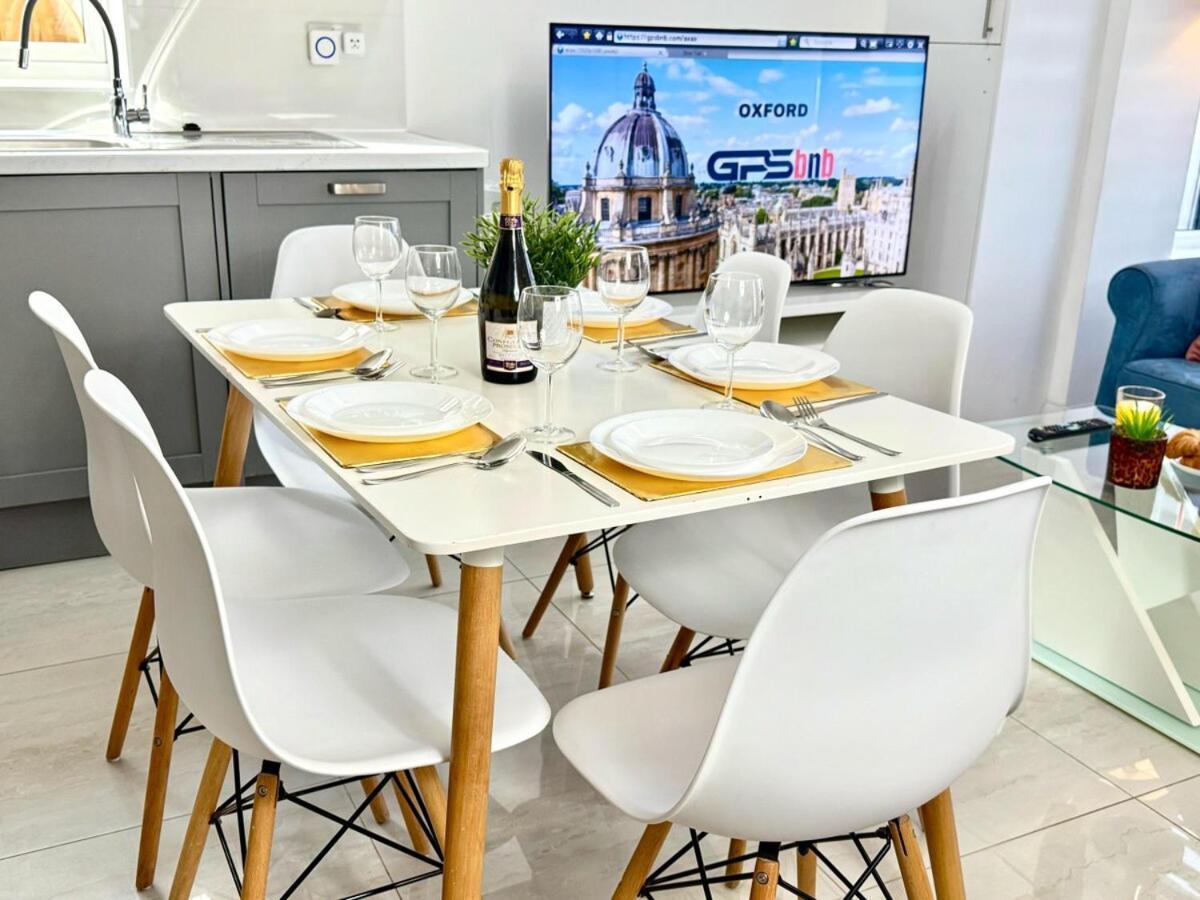 Walnut Luxurious 2-Bedroom With Ensuite - Parking, Netflix, Wifi - Close To Oxford, Bicester & Blenheim Palace Kidlington Extérieur photo