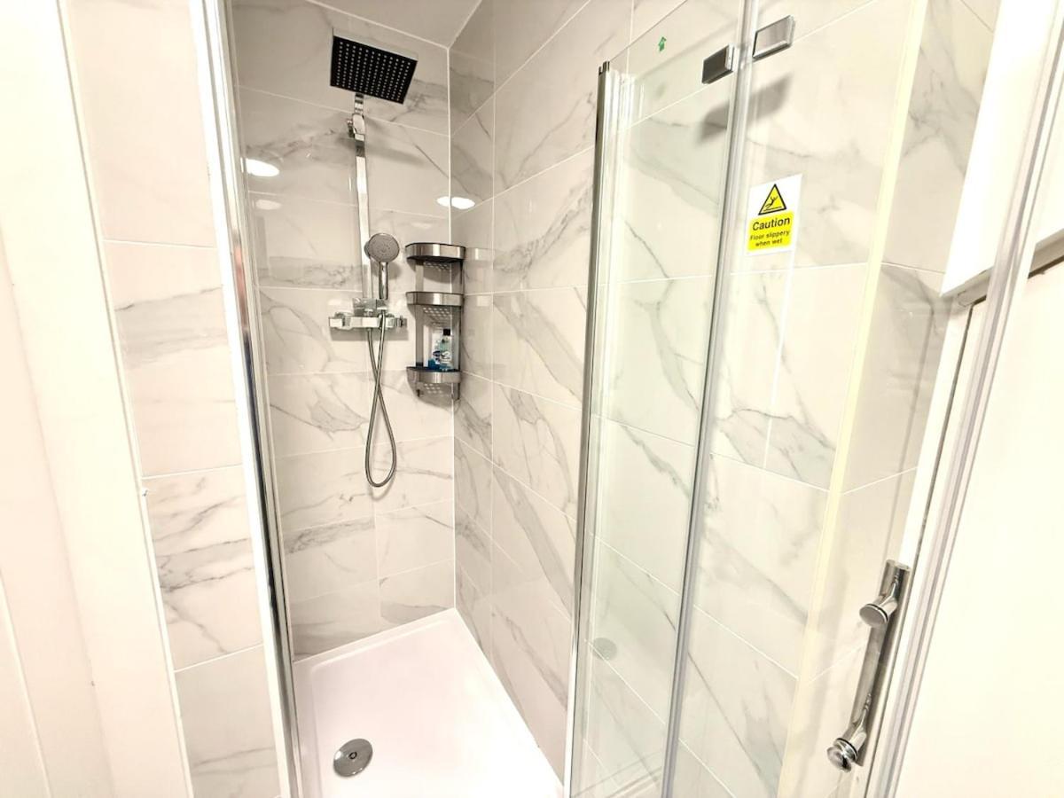 Walnut Luxurious 2-Bedroom With Ensuite - Parking, Netflix, Wifi - Close To Oxford, Bicester & Blenheim Palace Kidlington Extérieur photo