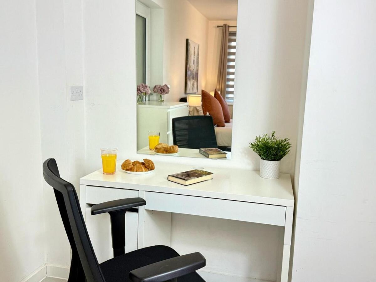 Walnut Luxurious 2-Bedroom With Ensuite - Parking, Netflix, Wifi - Close To Oxford, Bicester & Blenheim Palace Kidlington Extérieur photo