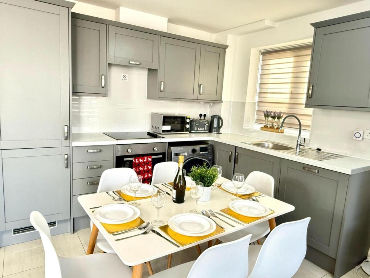 Walnut Luxurious 2-Bedroom With Ensuite - Parking, Netflix, Wifi - Close To Oxford, Bicester & Blenheim Palace Kidlington Extérieur photo